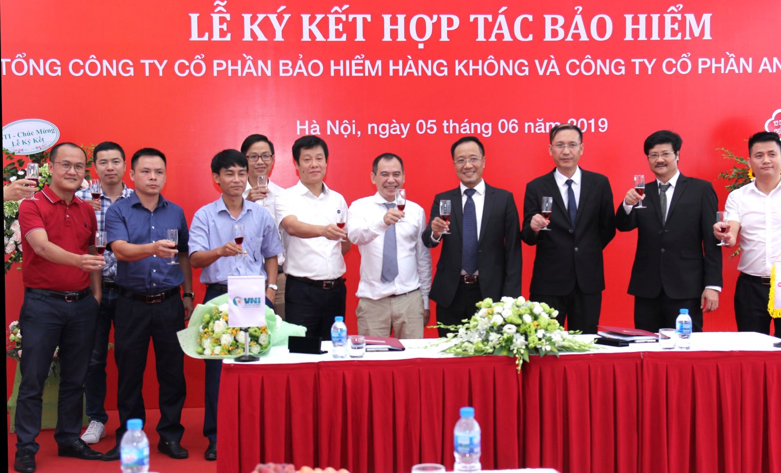 VNI & Anycar Việt Nam ký hợp tác bảo hiểm 3